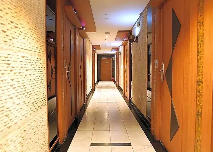Dongdaemun Signature Hotel *